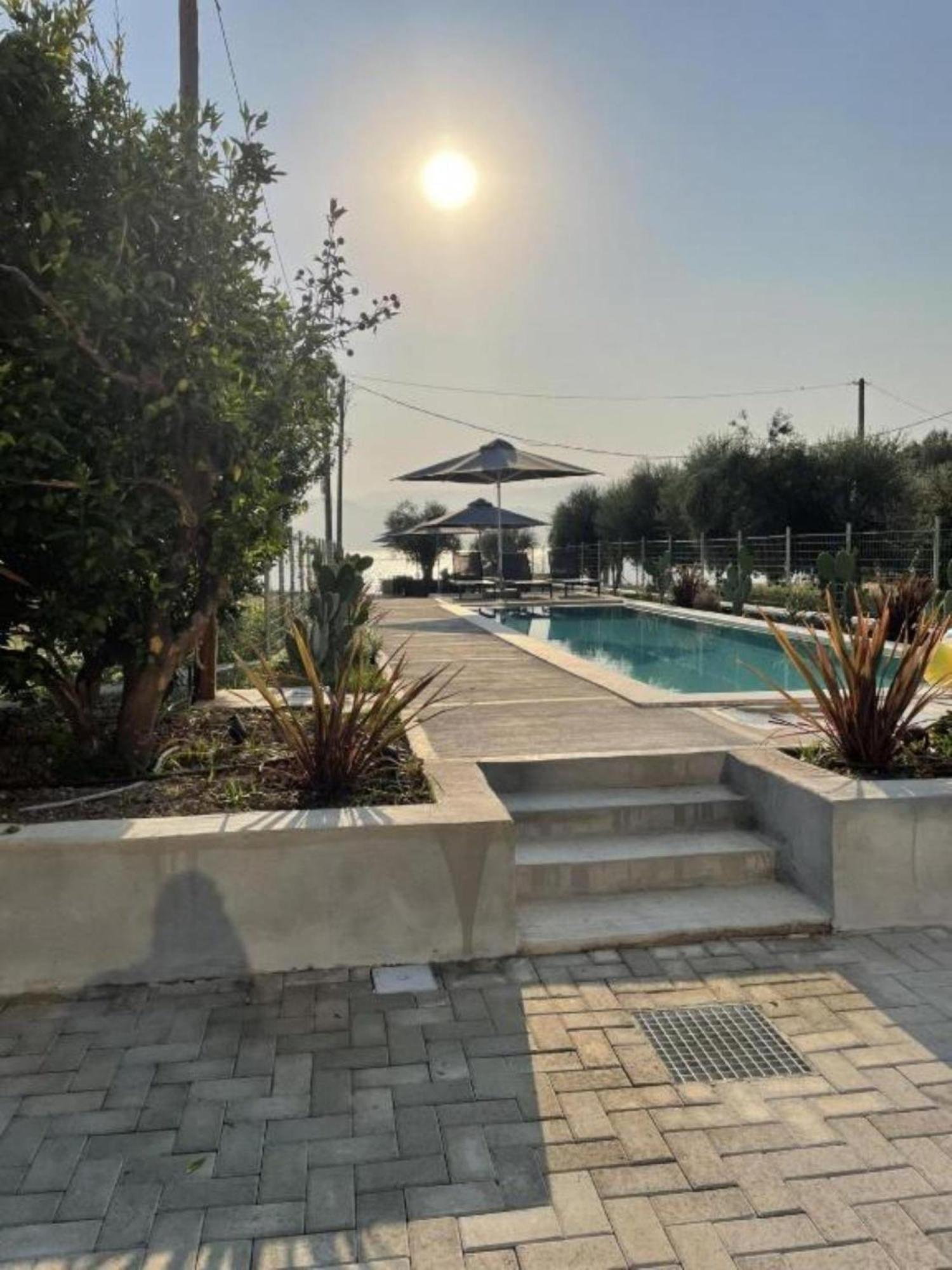 Blue Symphony Suites Apartments Nikiana Exterior foto